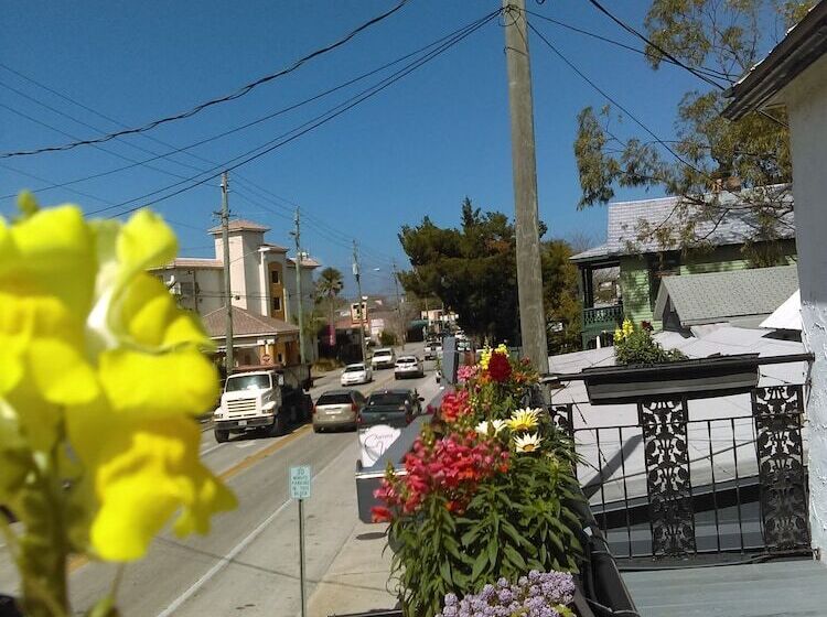 فندق The Loft At Menorcan Square