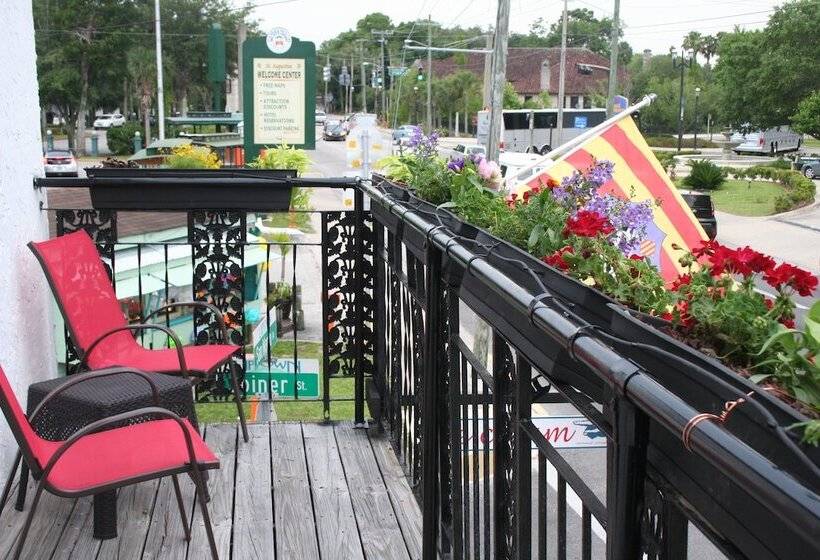 فندق The Loft At Menorcan Square