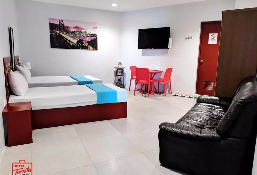 هتل Turista San Jose