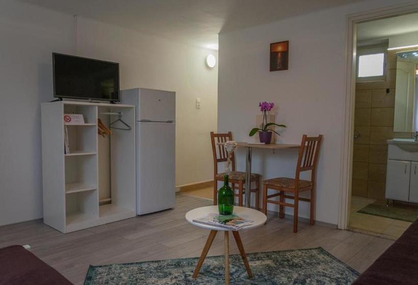 Pensão Silentium Garden Apartman Sárvár