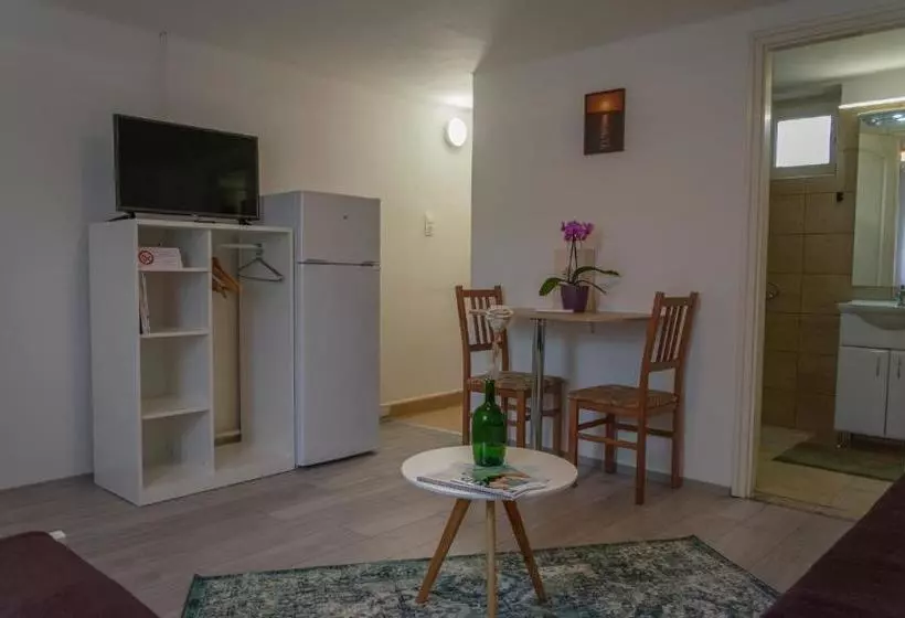 Majatalo Silentium Garden Apartman Sárvár