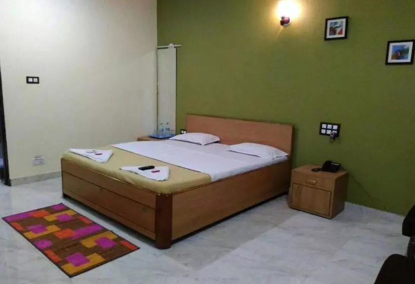 ホテル Grande Vista, Tarkarli