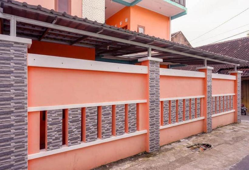 Hotel Koolkost Near Isi Solo Minimum Stay 6 Nights