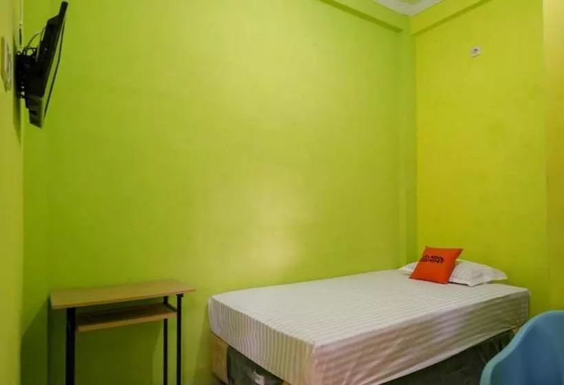 ホテル Koolkost Near Isi Solo  Minimum Stay 6 Nights