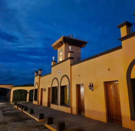 ホテル Museo Posada Benelli