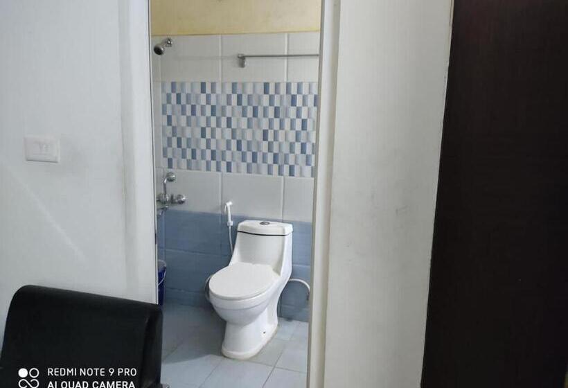 Отель Pph Living Bhimas