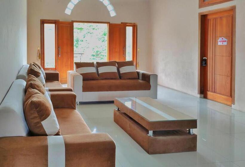 Hotel Reddoorz Near Agrowisata Kebun Teh Dieng