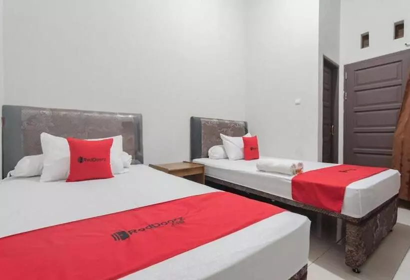 Hotelli Reddoorz Syariah Near Jalan Jakarta Samarinda