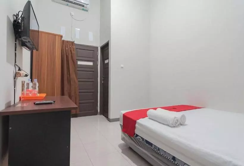 Hotelli Reddoorz Syariah Near Jalan Jakarta Samarinda