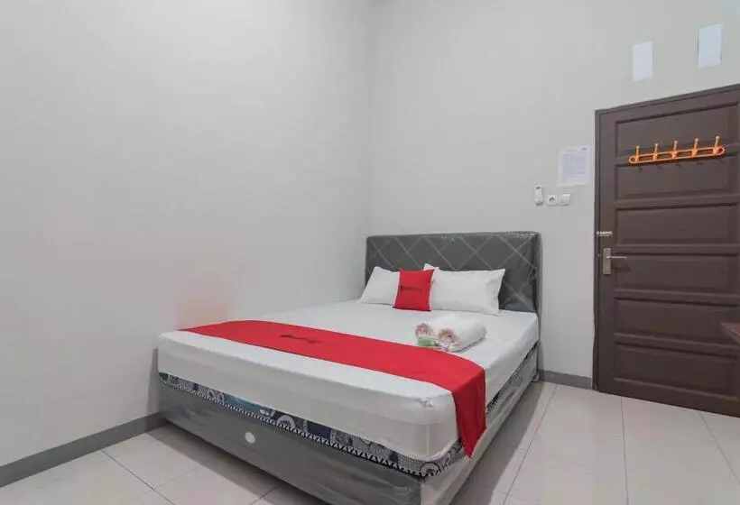 Hotelli Reddoorz Syariah Near Jalan Jakarta Samarinda