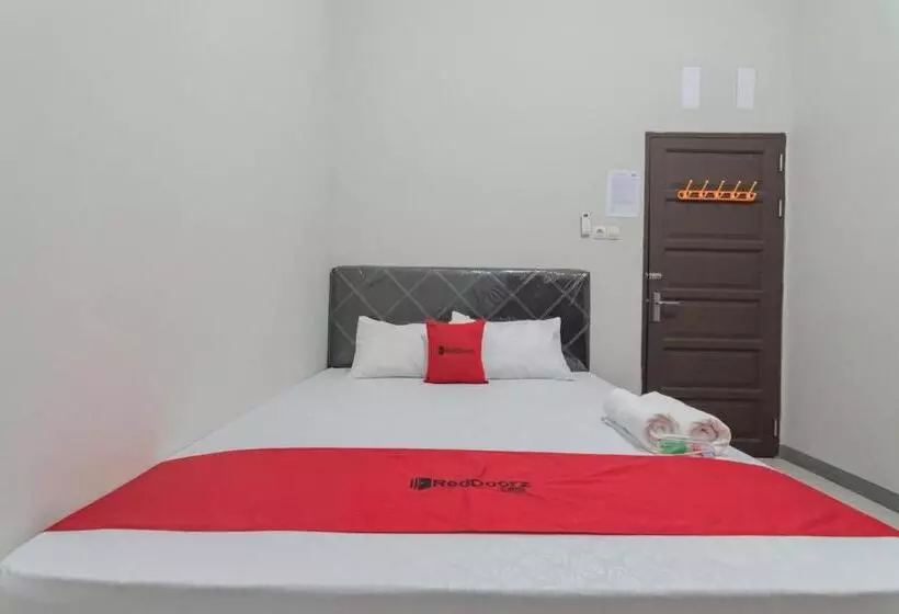 Hotelli Reddoorz Syariah Near Jalan Jakarta Samarinda