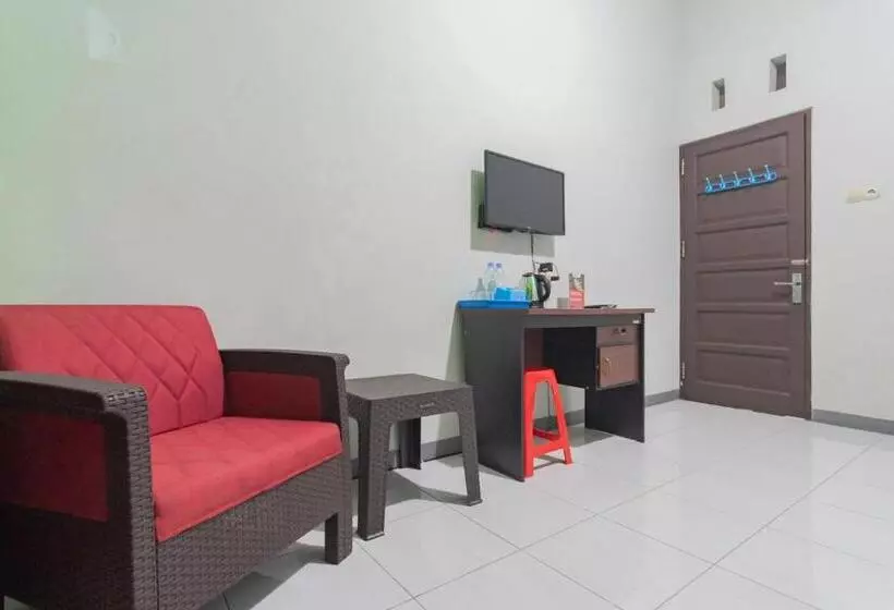 Hotelli Reddoorz Syariah Near Jalan Jakarta Samarinda