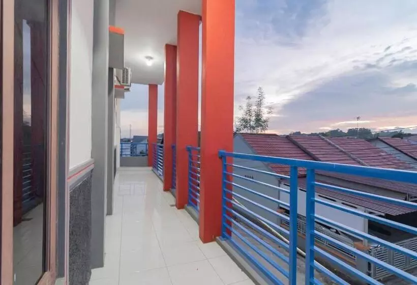 Hotelli Reddoorz Syariah Near Jalan Jakarta Samarinda