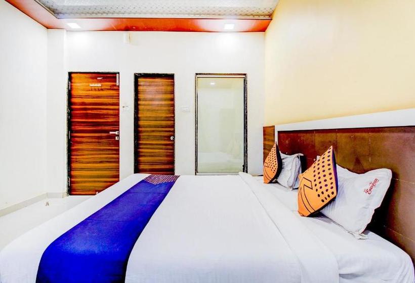 فندق Spot On 79399 Om Residency Classic