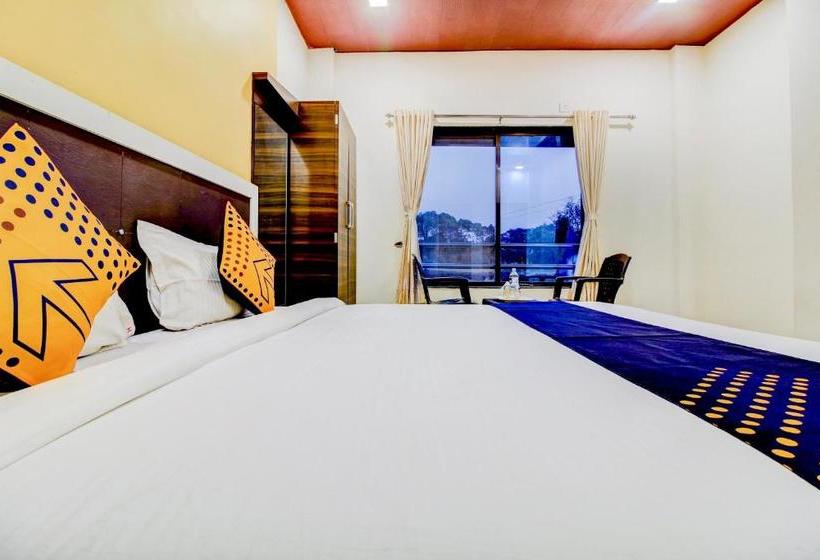 فندق Spot On 79399 Om Residency Classic