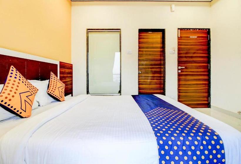 فندق Spot On 79399 Om Residency Classic