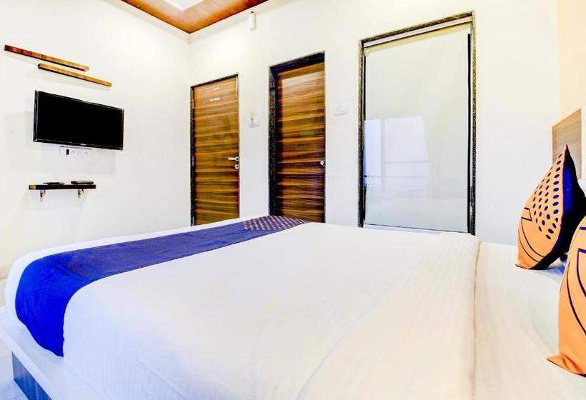 فندق Spot On 79399 Om Residency Classic