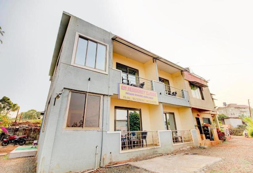 فندق Spot On 79399 Om Residency Classic