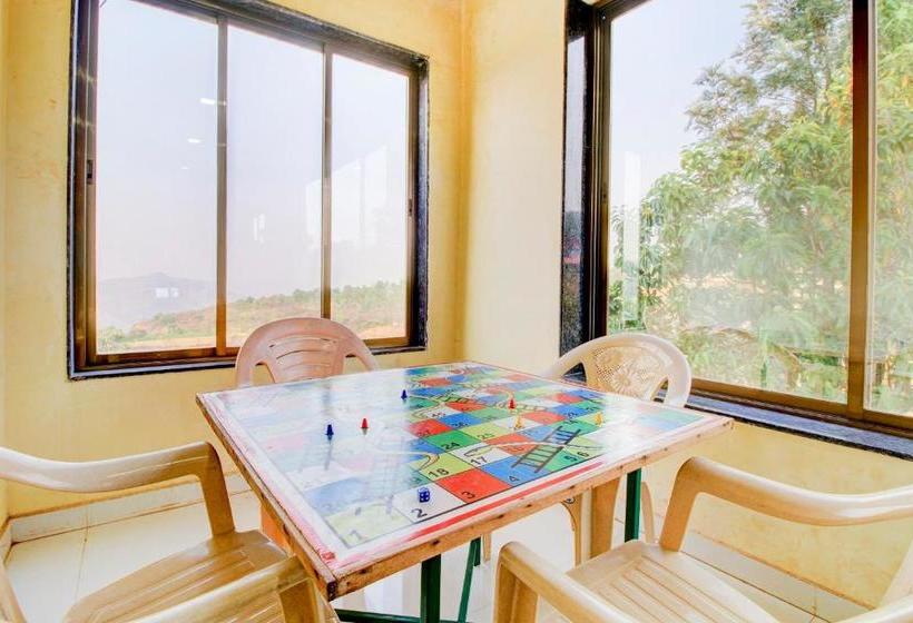 فندق Spot On 79399 Om Residency Classic