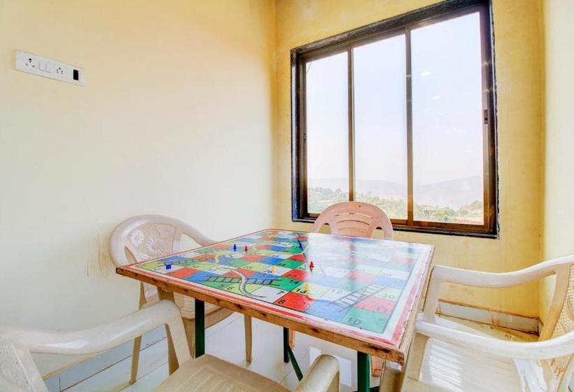 فندق Spot On 79399 Om Residency Classic