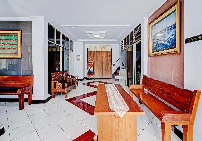 Spot On 90372 Hotel Arum Jaya