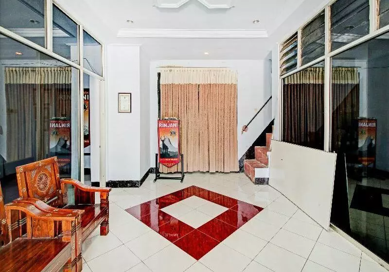 Spot On 90372 Hotel Arum Jaya