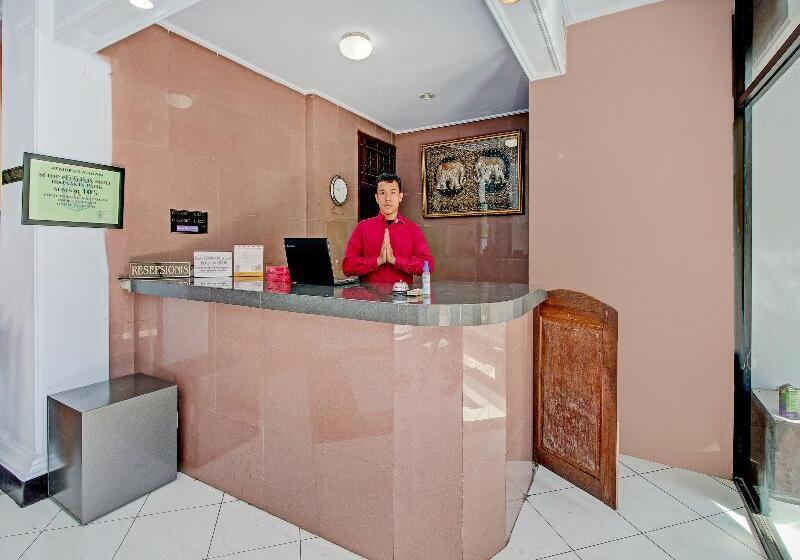 Spot On 90372 Hotel Arum Jaya