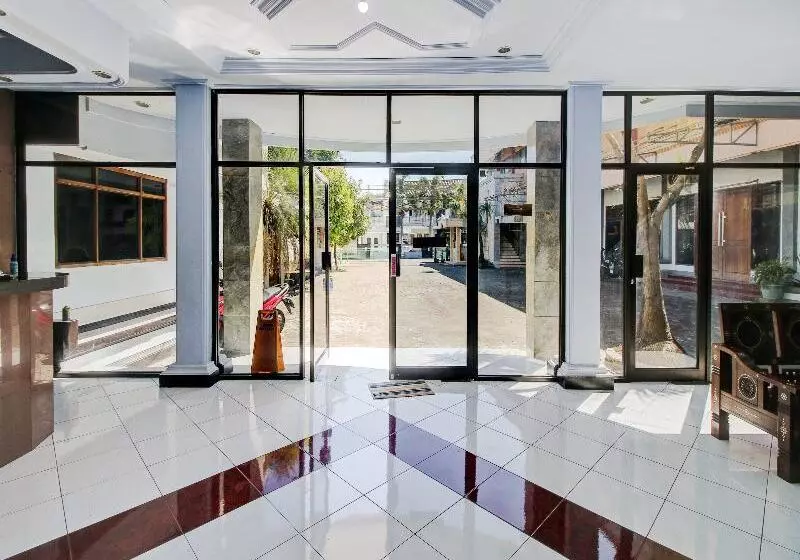 Spot On 90372 Hotel Arum Jaya