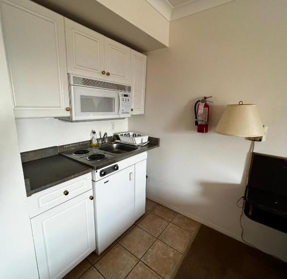 Affordable Choice Lillooet Hotel Victoria