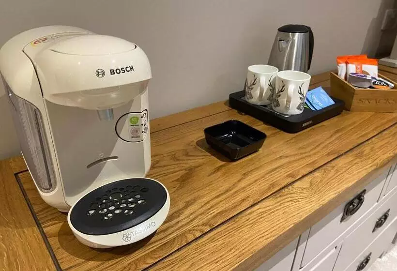 Majatalo Kirkwirral Guest House   Not Self Catering