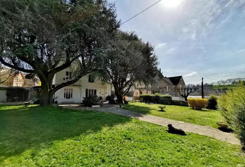 تختخواب و صبحانه Chambres D'hôtes La Maison Blanche