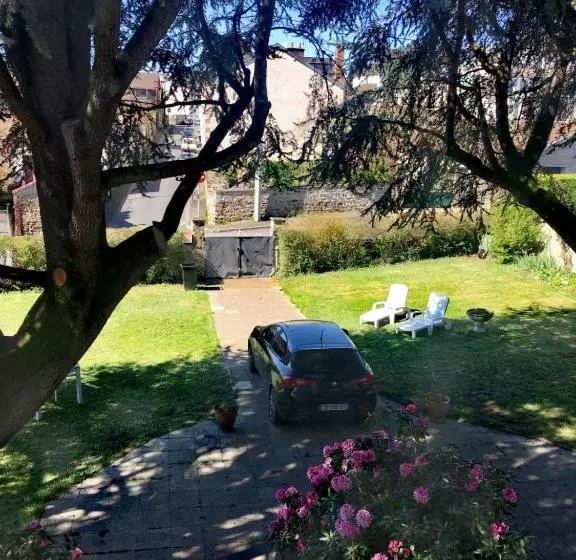 تختخواب و صبحانه Chambres D'hôtes La Maison Blanche