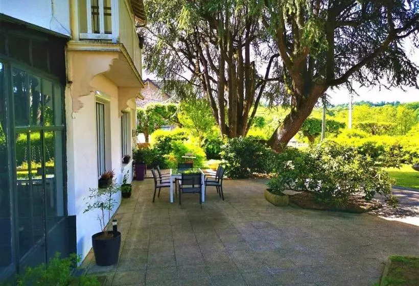 تختخواب و صبحانه Chambres D'hôtes La Maison Blanche