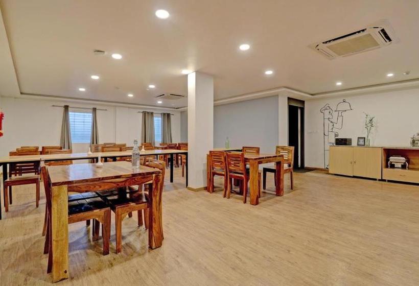 בית מלון כפרי Townhouse 1178 Royal Encore