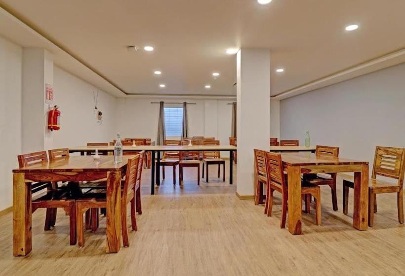 בית מלון כפרי Townhouse 1178 Royal Encore