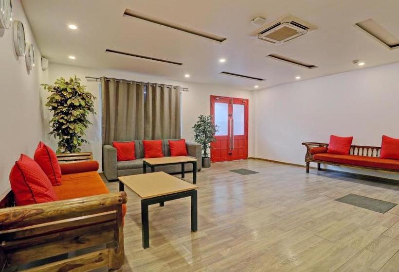 בית מלון כפרי Townhouse 1178 Royal Encore