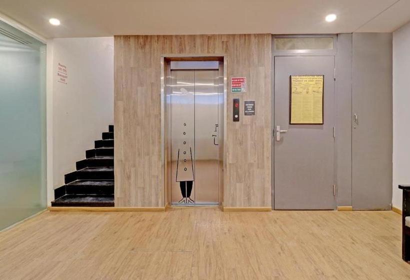 בית מלון כפרי Townhouse 1178 Royal Encore