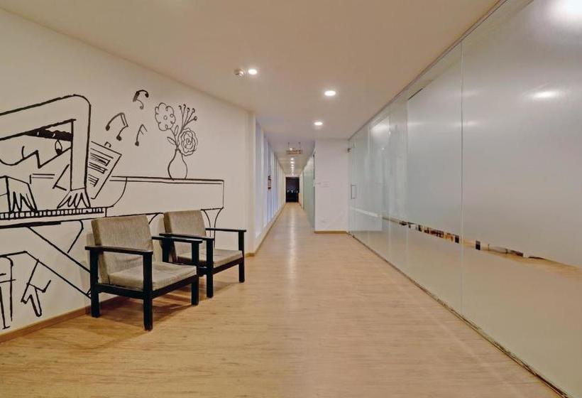 בית מלון כפרי Townhouse 1178 Royal Encore