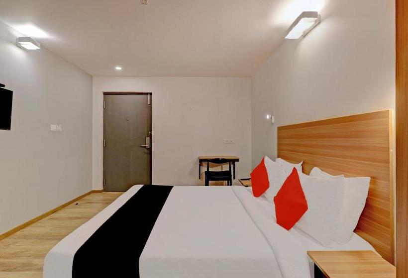 בית מלון כפרי Townhouse 1178 Royal Encore