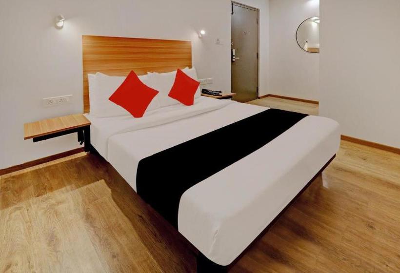 בית מלון כפרי Townhouse 1178 Royal Encore