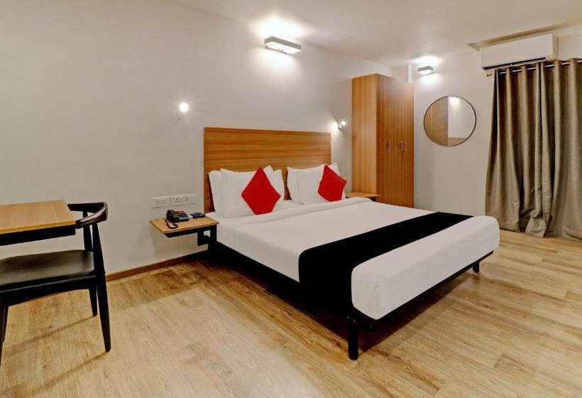 בית מלון כפרי Townhouse 1178 Royal Encore