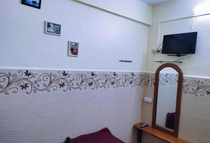 בית מלון כפרי Colva Beach Xaviers Guest House