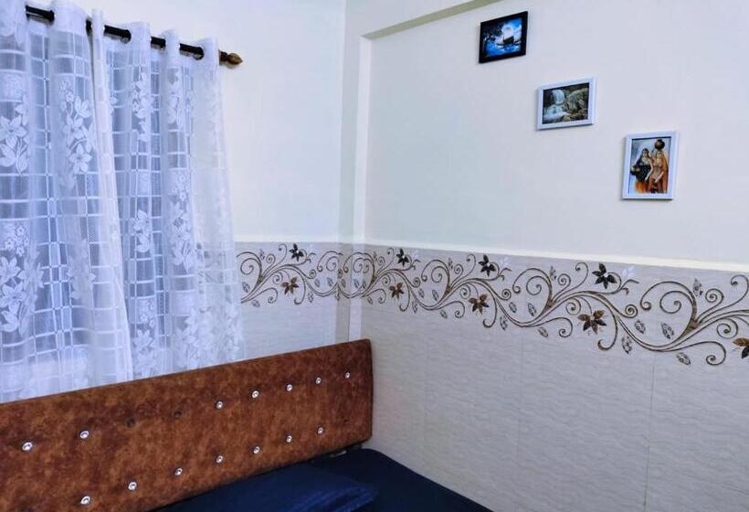 בית מלון כפרי Colva Beach Xaviers Guest House