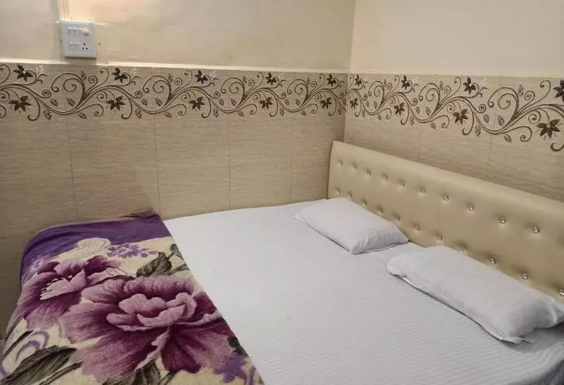 ホテル Colva Beach Xaviers Guest House