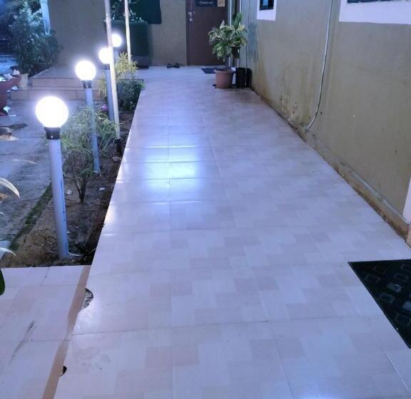 בית מלון כפרי Colva Beach Xaviers Guest House