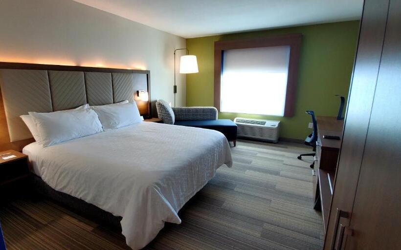 فندق Holiday Inn Express   Wells Ogunquit Kennebunk, An Ihg