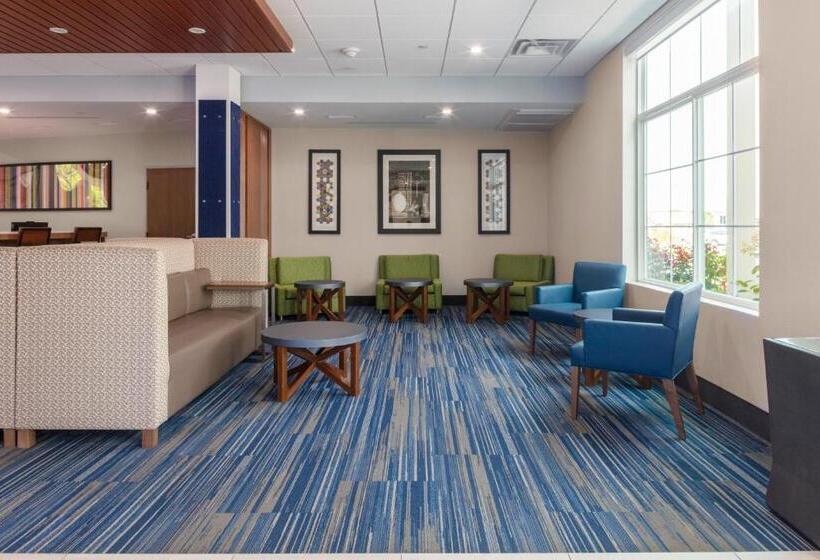 فندق Holiday Inn Express   Wells Ogunquit Kennebunk, An Ihg