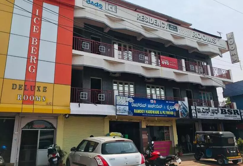 ホテル Ice Berg Deluxe Lodge