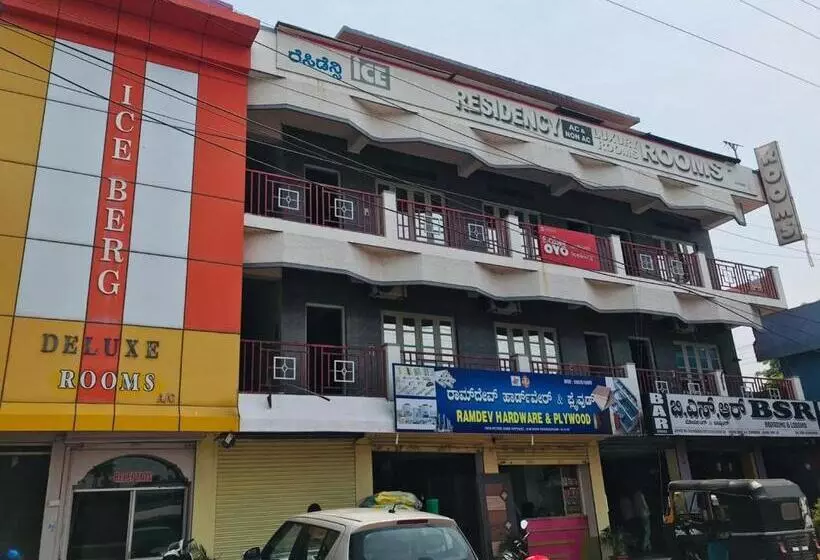 ホテル Ice Berg Deluxe Lodge