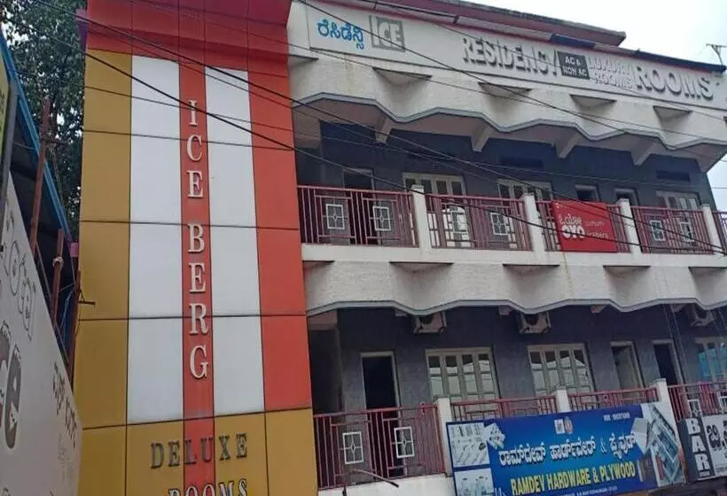 ホテル Ice Berg Deluxe Lodge